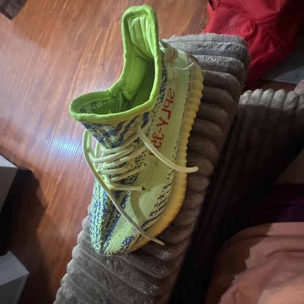 Adidas Yeezy Boost 350 V2 Semi Frozen Yellow B37572