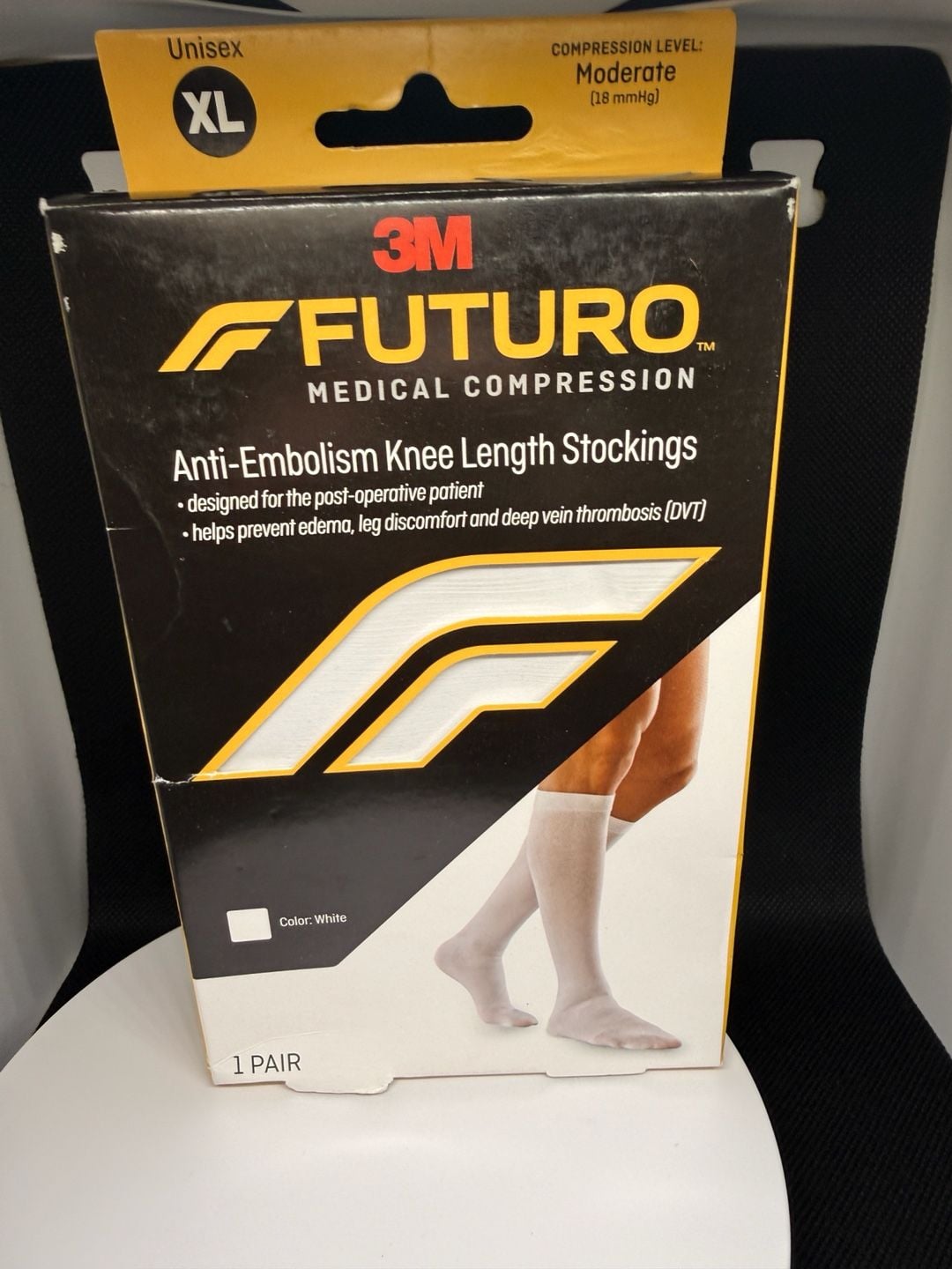 3M Futuro Anti-Embolism Knee Length Stockings Unisex XL Moderate Compression White 2