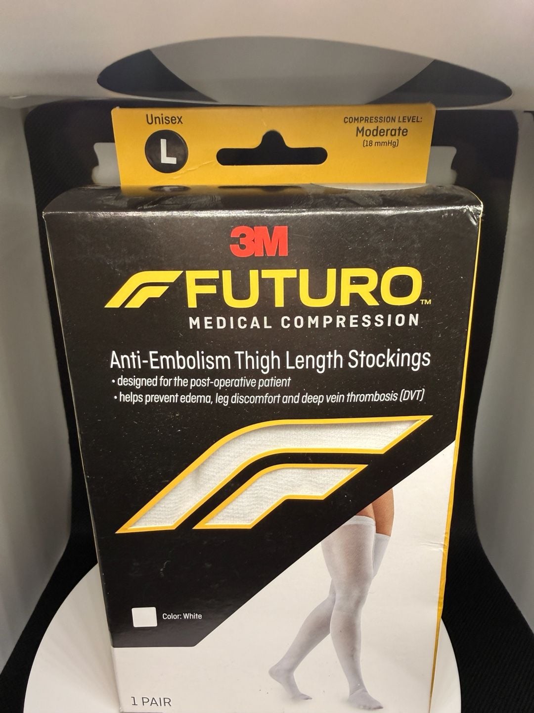 3M Futuro Anti-Embolism Thigh Length Stockings Unisex Large White Moderate Compression 2