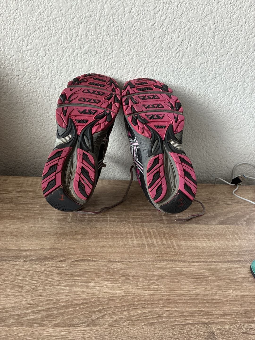 ASICS Gel-Venture 4 Women's Running Sneakers Gray Pink T383N Size 8.5 8