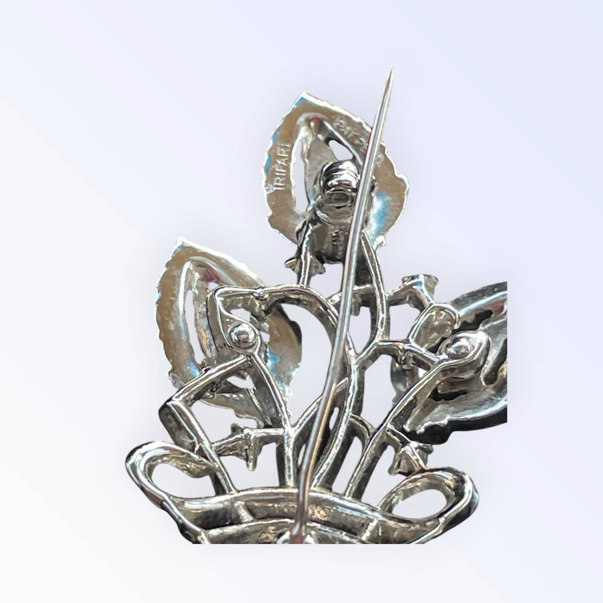 Vintage Trifari Pat Pend Blue and Yellow Rhinestone Flower Basket Brooch 9