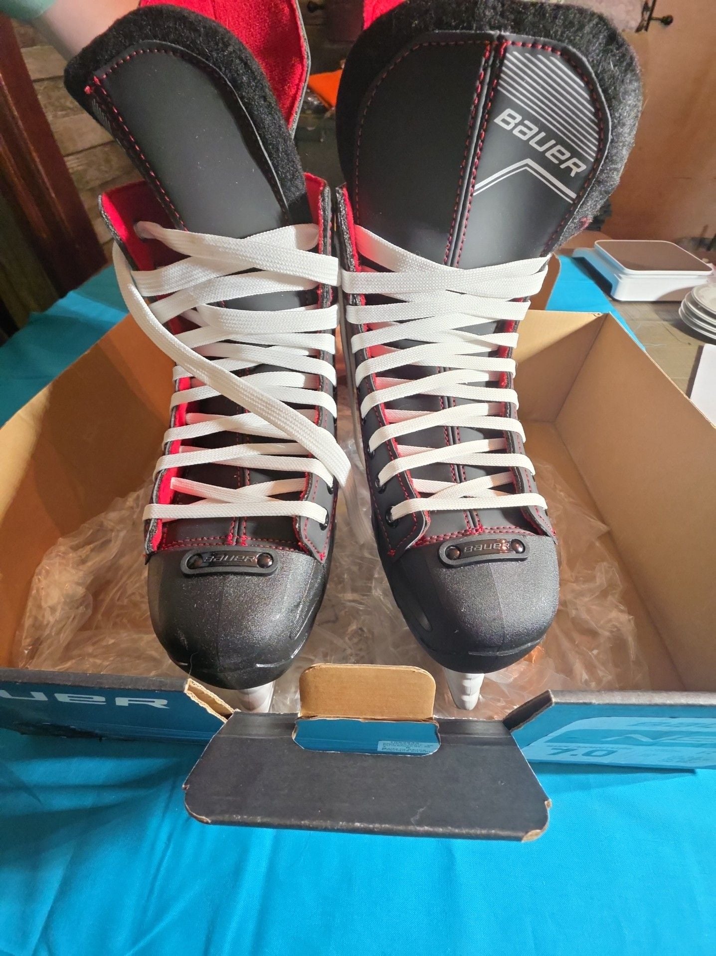Bauer NS Senior Ice Hockey Skates Size 7.0 R 5