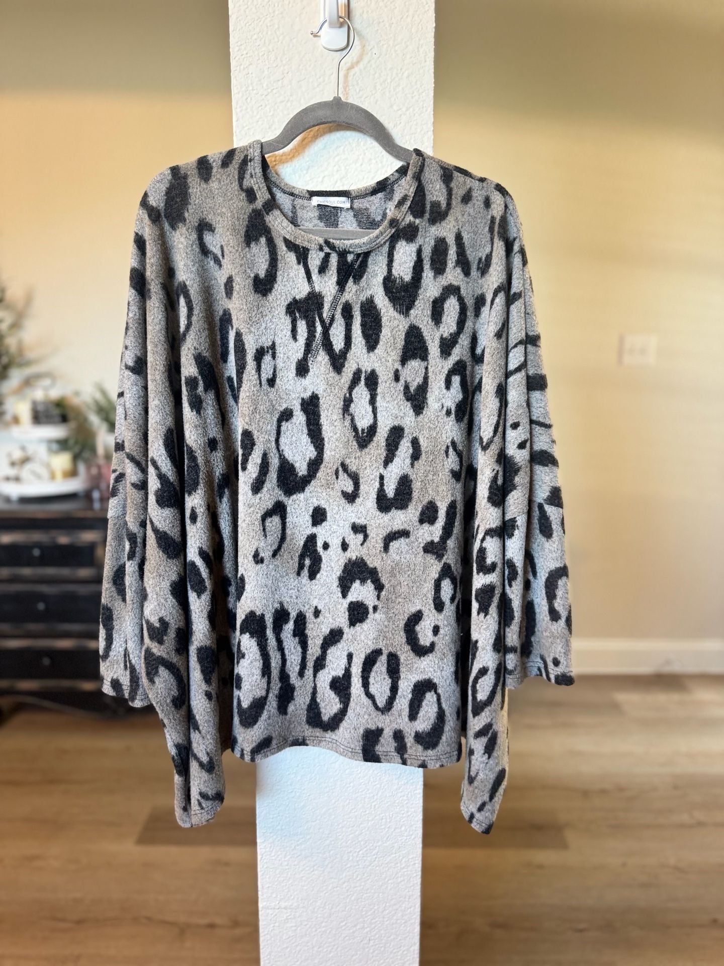 Chic Soul Gray Black Leopard Print Oversized Tunic Sweater 2