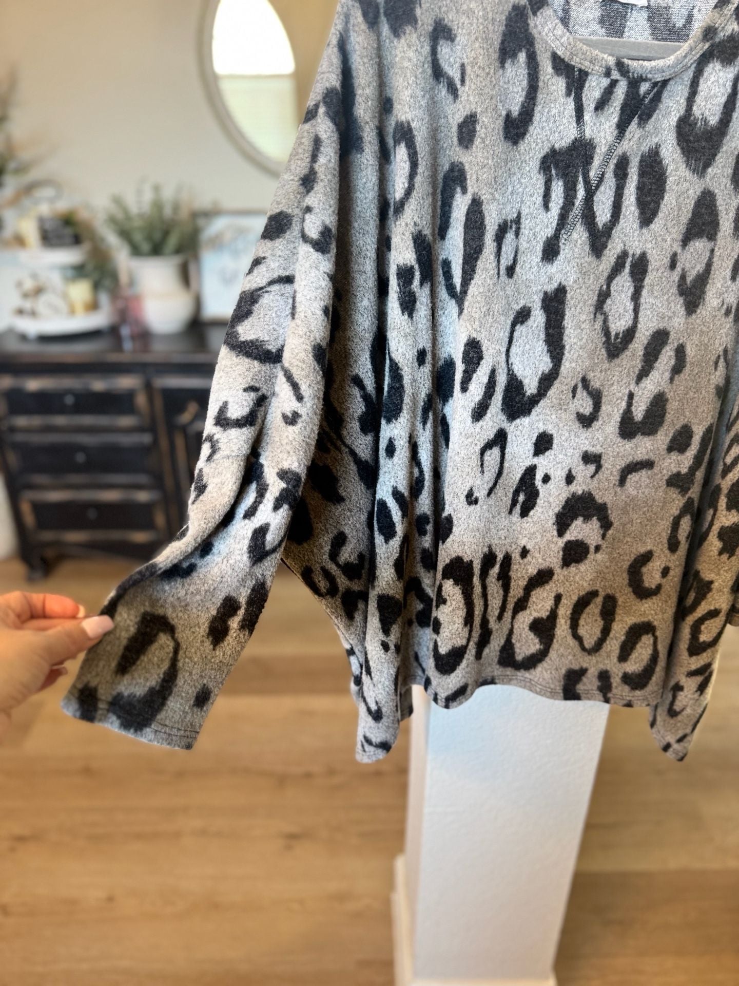 Chic Soul Gray Black Leopard Print Oversized Tunic Sweater 4