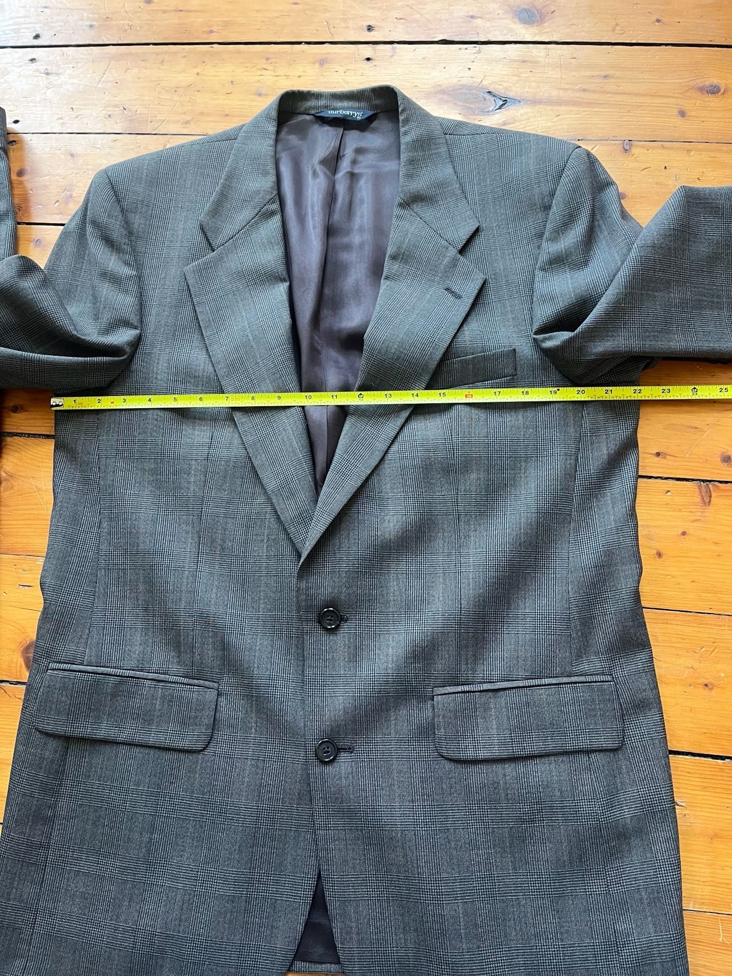 Burberrys Vtg 100% Wool Gray Plaid Suit Mitchells of Westport Union Tag 42R 36 3