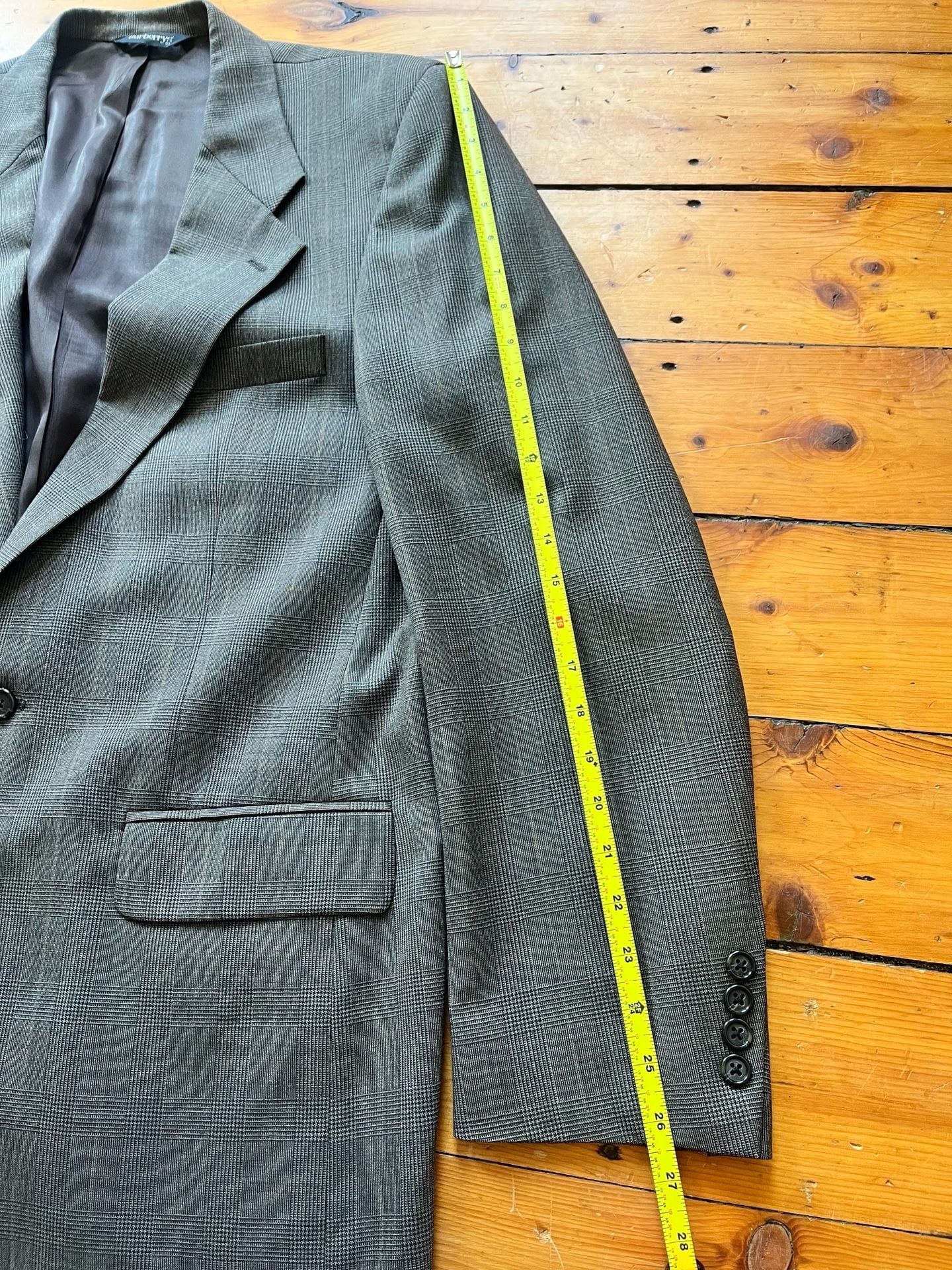 Burberrys Vtg 100% Wool Gray Plaid Suit Mitchells of Westport Union Tag 42R 36 4