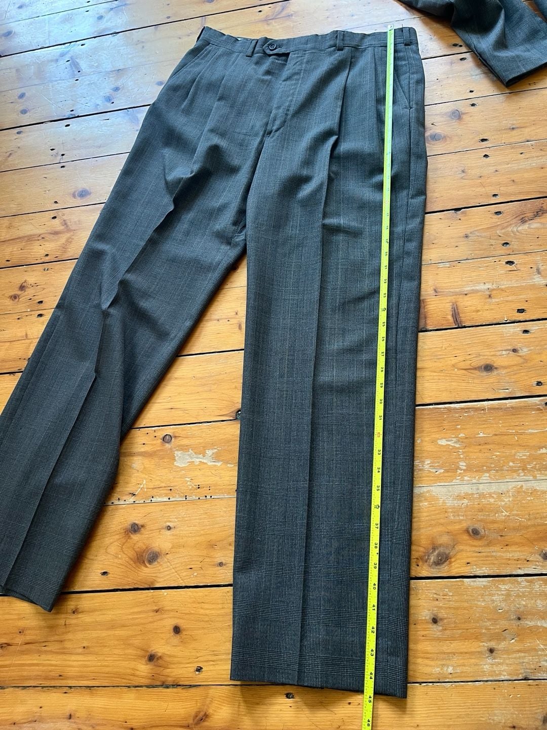 Burberrys Vtg 100% Wool Gray Plaid Suit Mitchells of Westport Union Tag 42R 36 17