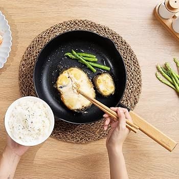 Tasteplus Non-Stick Milk Pan Saucepan with Lid and Wooden Handle 13
