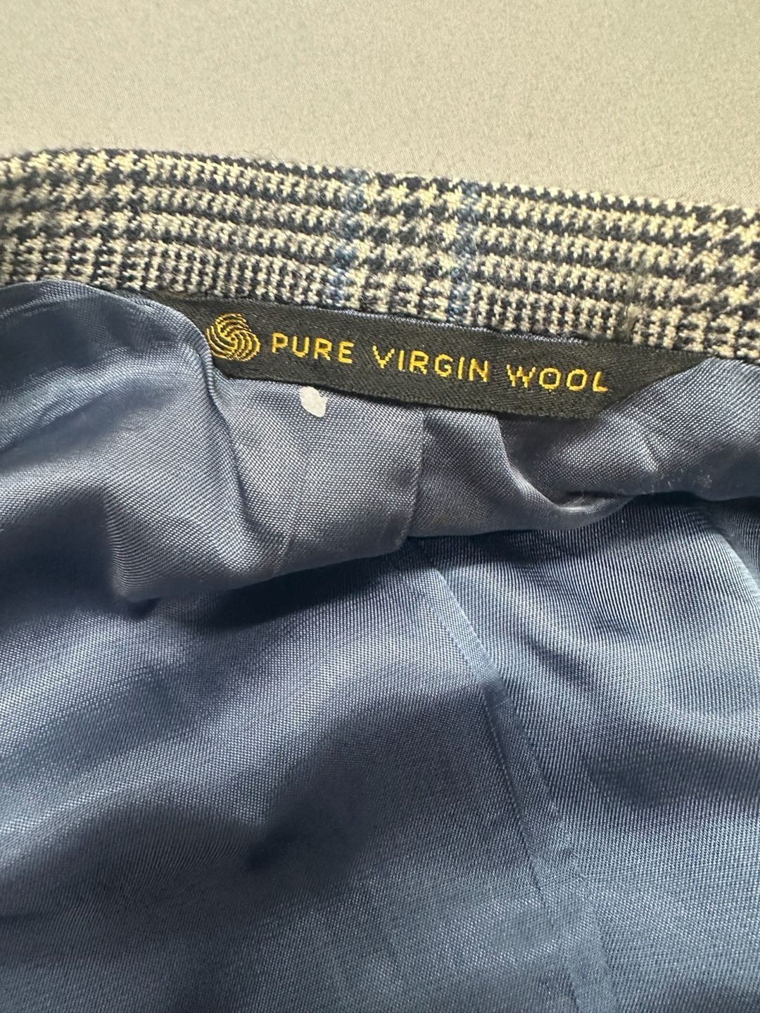 Hart Schaffner & Marx Aynsley Pure Virgin Wool Plaid Suit Jacket and Pants 5