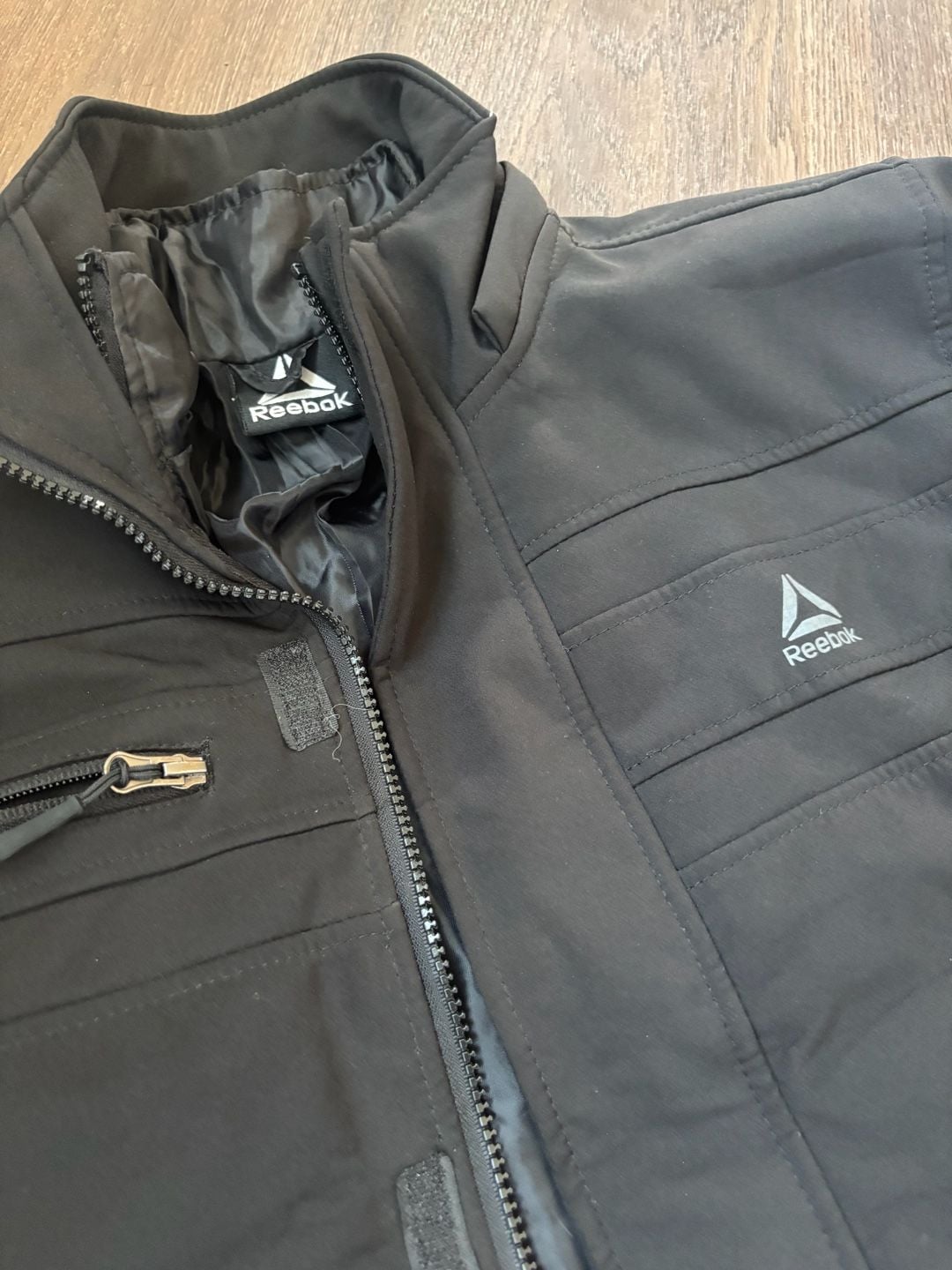 Reebok Boys Black Softshell Full Zip Jacket Size (10/12) 3