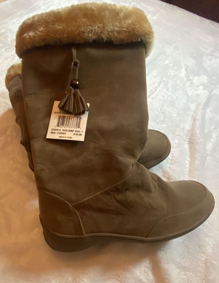 Western Chief Terrana Taupe Faux Fur Tall Winter Boots Size 7 3