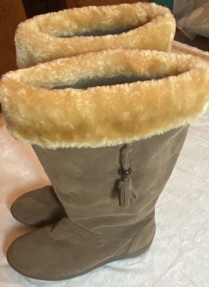 Western Chief Terrana Taupe Faux Fur Tall Winter Boots Size 7 9