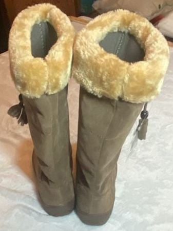 Western Chief Terrana Taupe Faux Fur Tall Winter Boots Size 7 10