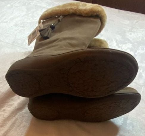 Western Chief Terrana Taupe Faux Fur Tall Winter Boots Size 7 11