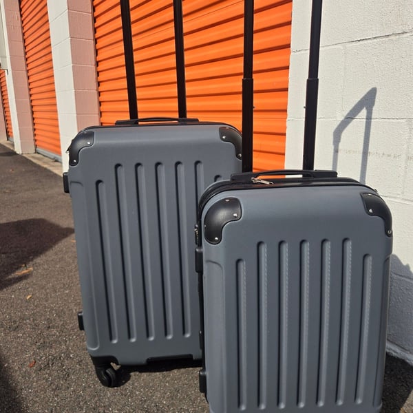 Twin Rolls, 2-Piece Travel Suitcase Hard Shell
