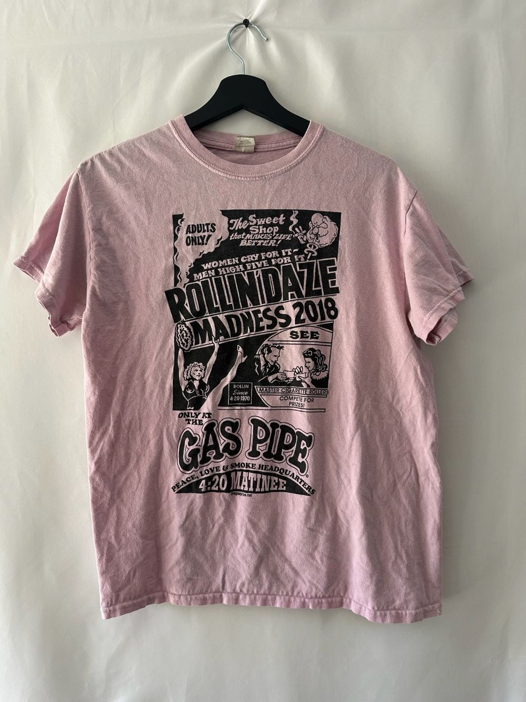 Gildan Heavy Cotton Rollin Daze Madness 2018 The Gas Pipe Graphic T-Shirt Pink Medium 2