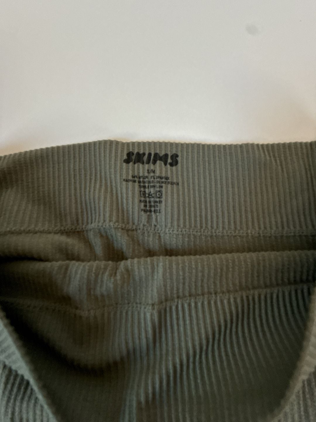SKIMS Ribbed Boxer Shorts S/M Lot of 3 Dark Brown Cream Olive Green 4