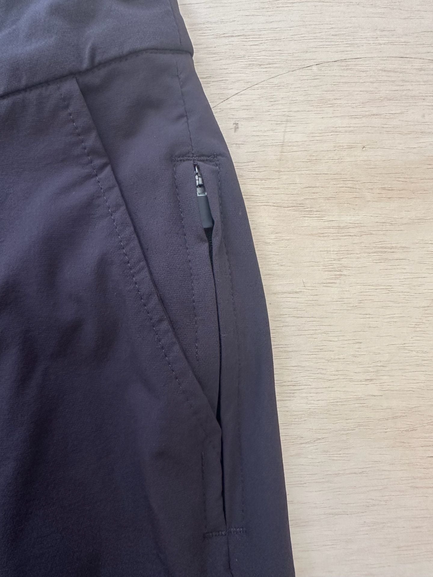 abendroth Women's Black Hiking Pants Size 4 - Missing Belt Loop 5