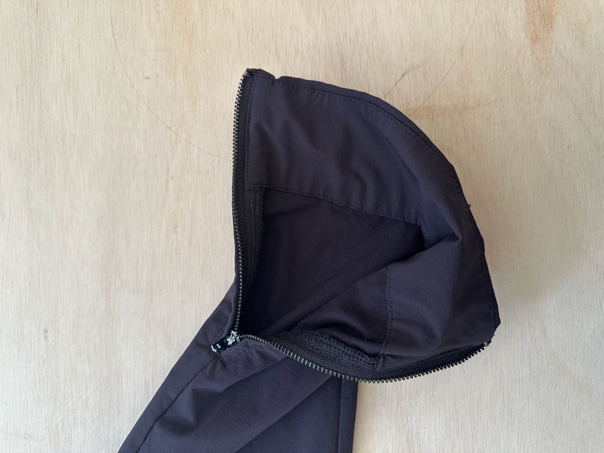 abendroth Women's Black Hiking Pants Size 4 - Missing Belt Loop 8