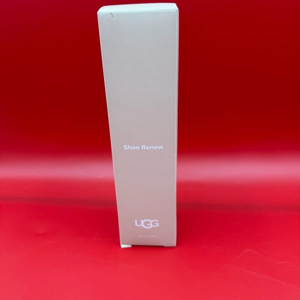 UGG Shoe Renew Cleans and Deodorizes Insoles 6 FL. OZ. / 177 ML