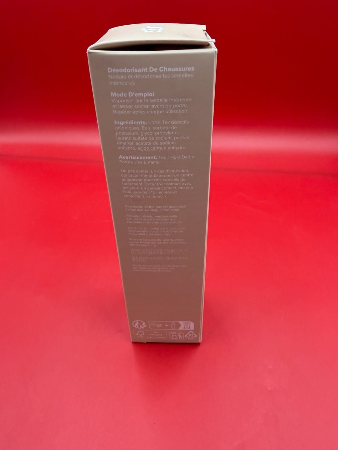 UGG Shoe Renew Cleans and Deodorizes Insoles 6 FL. OZ. / 177 ML 3
