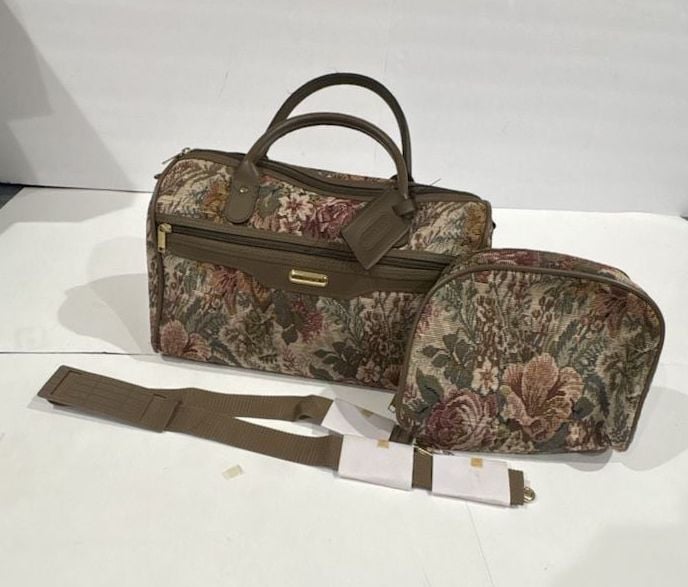 Vintage Jaguar Floral Tapestry Travel Duffle Bag and Cosmetic Case Set 1