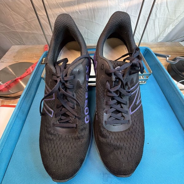 New Balance Fresh Foam 880v11 Gore-TEX Women's Running Shoes Black Purple W11 M9