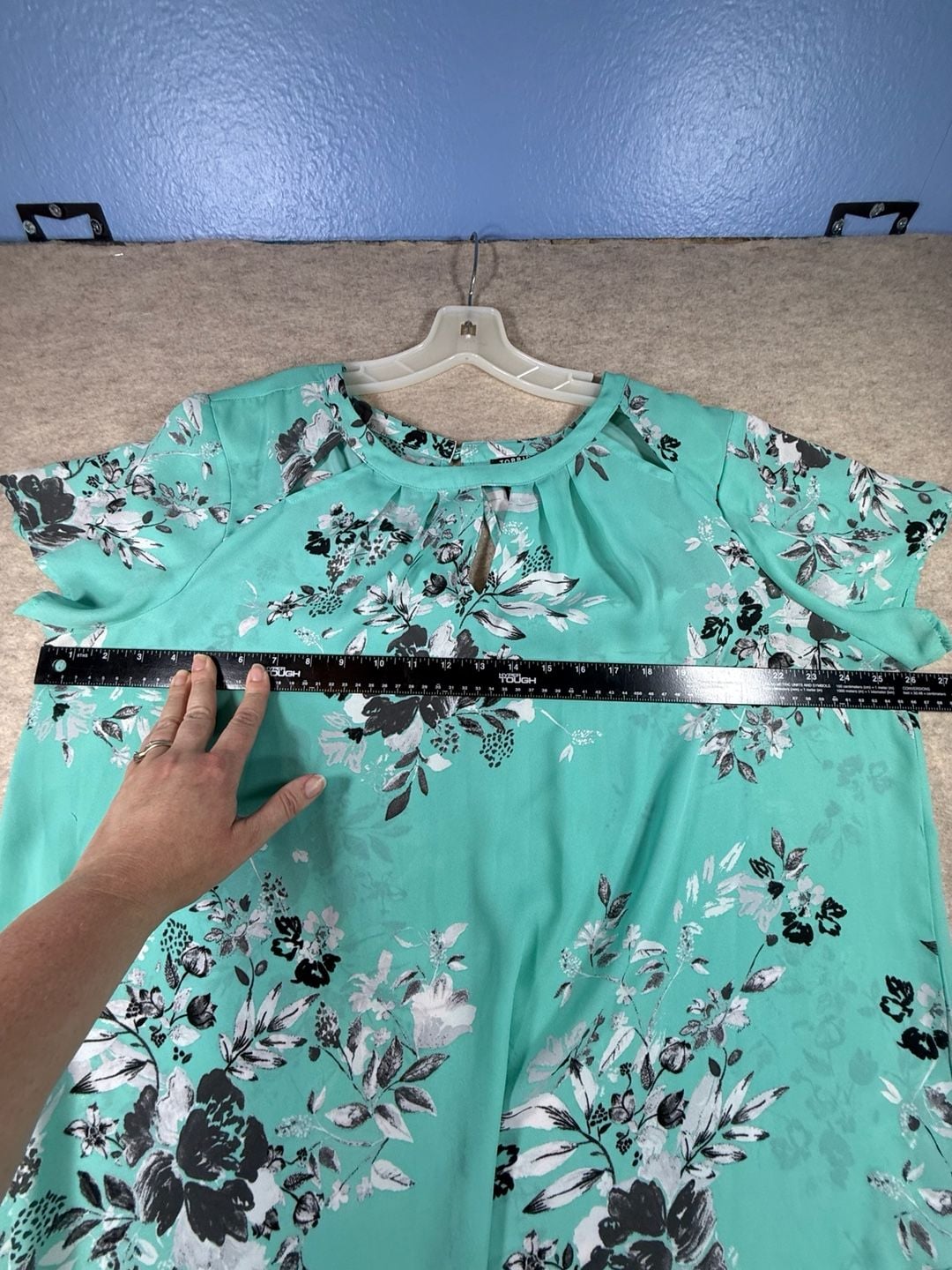 Torrid Women's Aqua Blue Floral Print Sheer Short Sleeve Blouse Size 2 2X 5