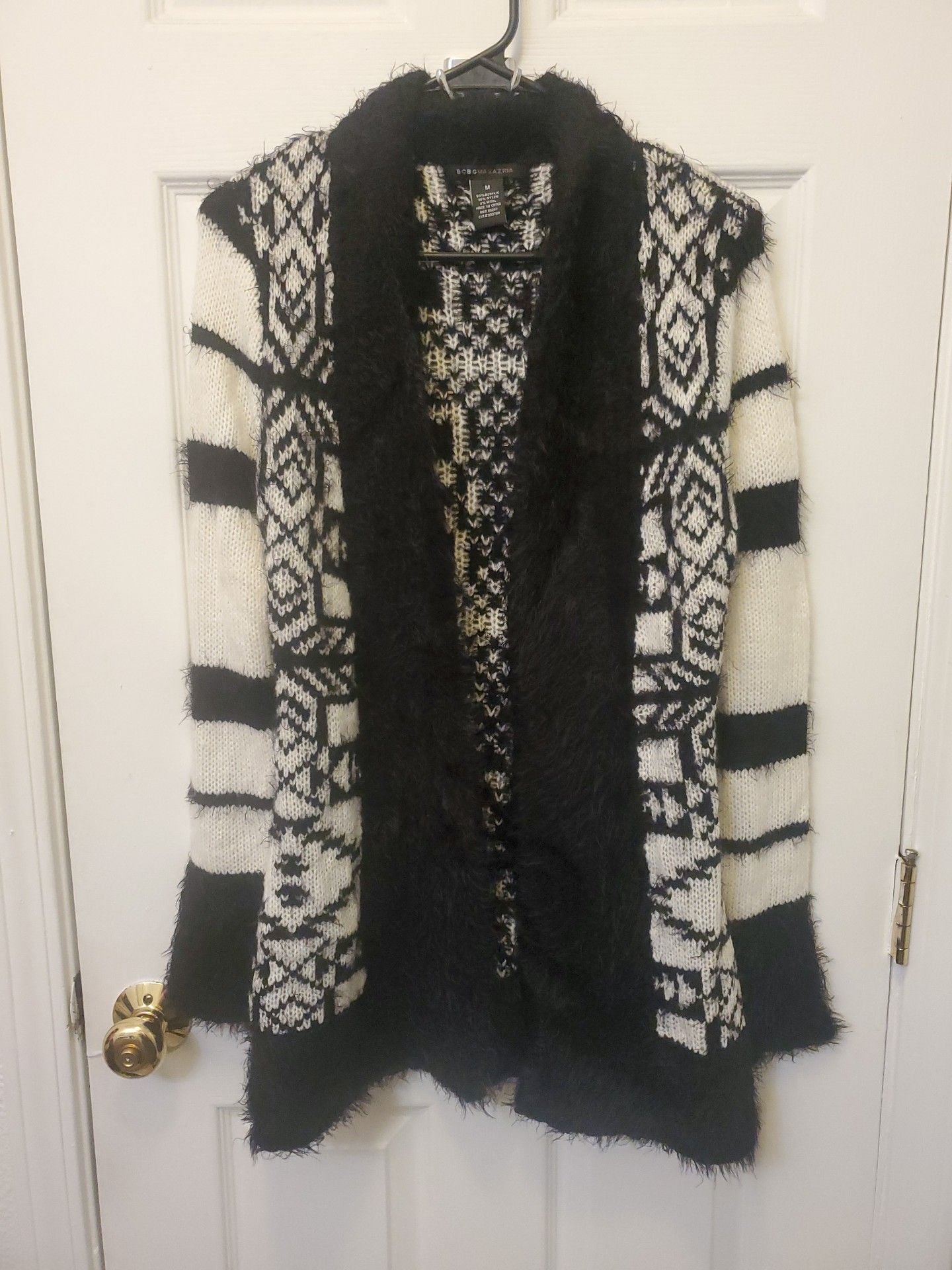 BCBGMaxAzria Aztec Geometric Knit Cardigan Sweater Fuzzy Faux Fur Shawl Collar M 2