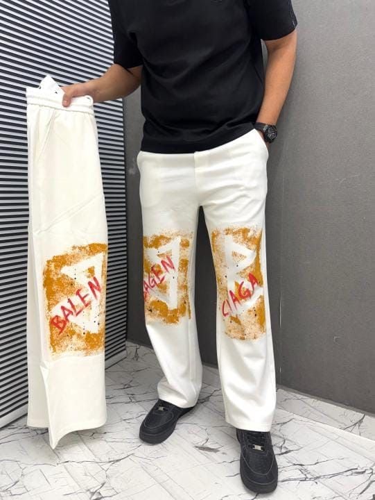 Balenciaga Bleach Print Graphic Wide Leg Sweatpants White 4