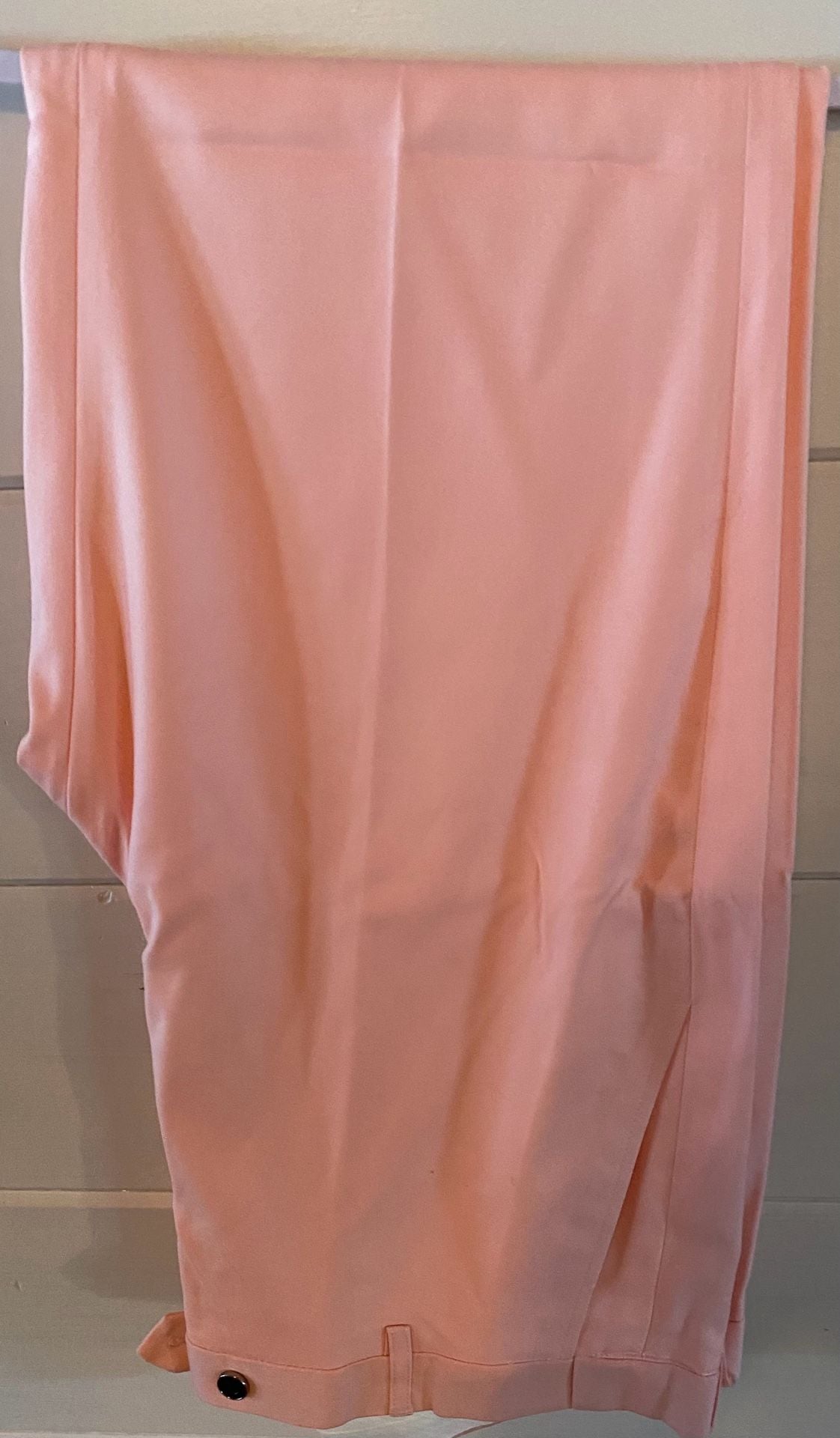 Men's Light Pink 2-Piece Tuxedo Suit with Black Satin Shawl Lapel 5