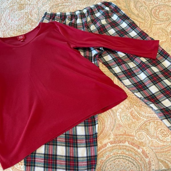 GUC Family PJs Women's Plus Size Thermal PJ Set - Red Top & Plaid Pants, Size XL