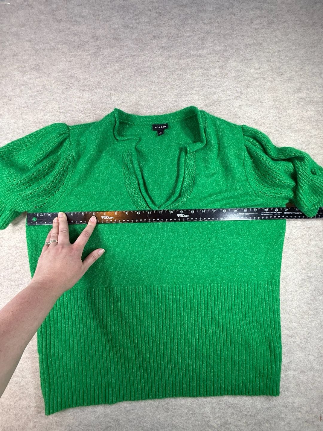 Torrid Green Puff Sleeve V-Neck Ribbed Hem Sweater Size 2 6
