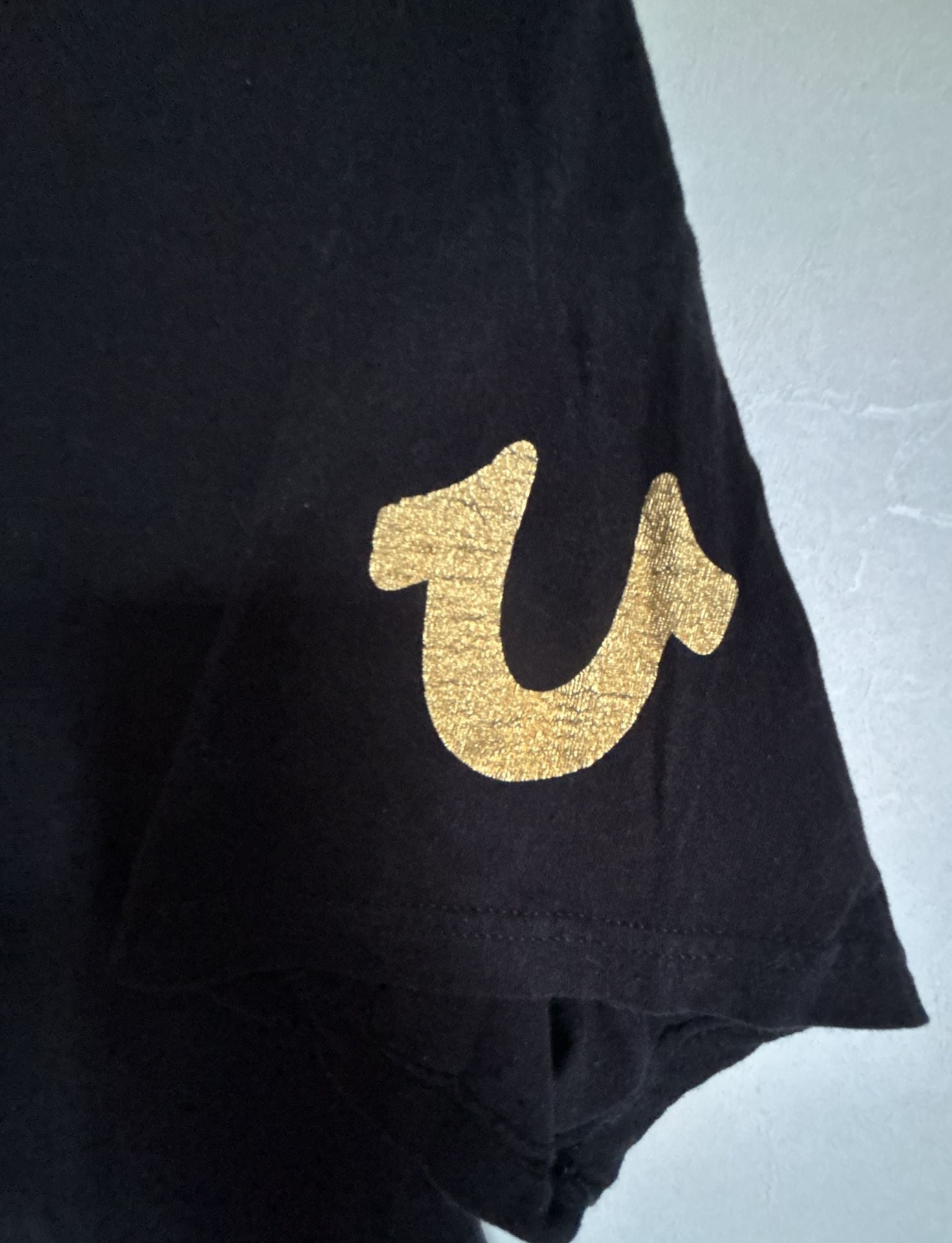 True Religion Black with Gold Foil Logo Soft Cotton T-Shirt Size Large 5