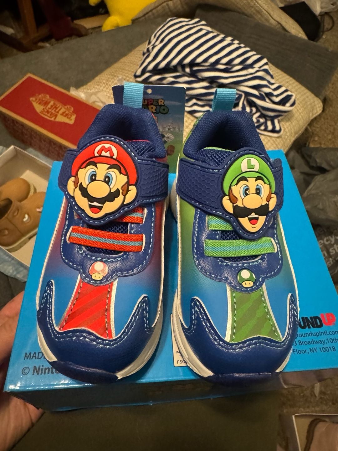 Mario & Luigi Nintendo toddler Boys Light Up Athletic Sneakers 4