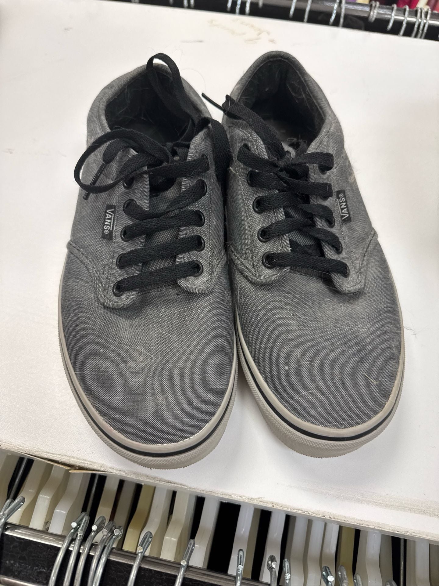 Men’s Vans size 9 2
