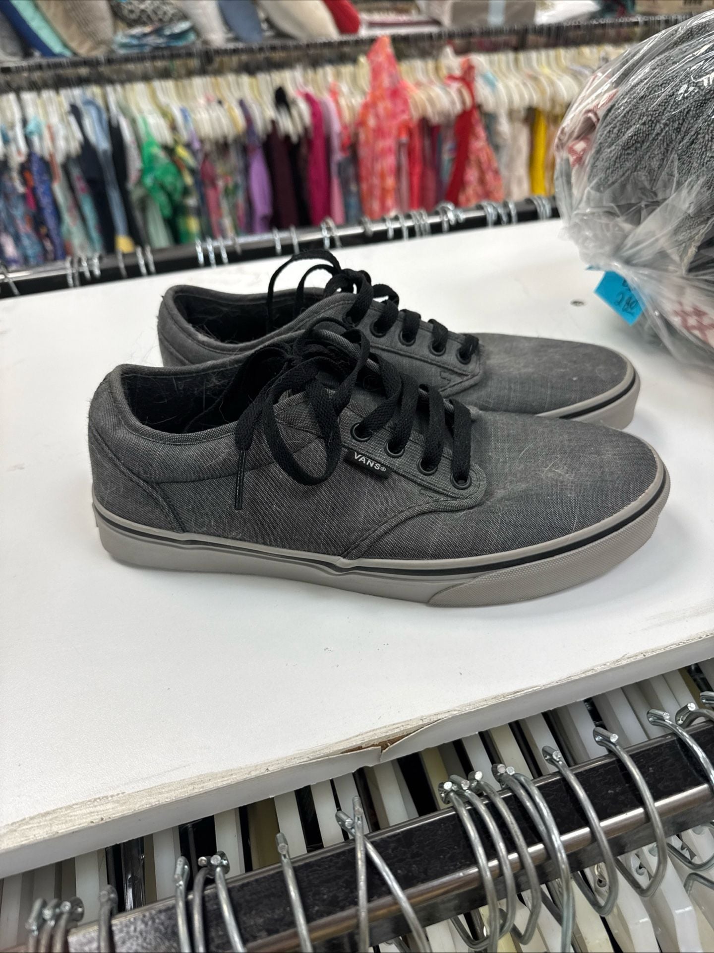 Men’s Vans size 9 4