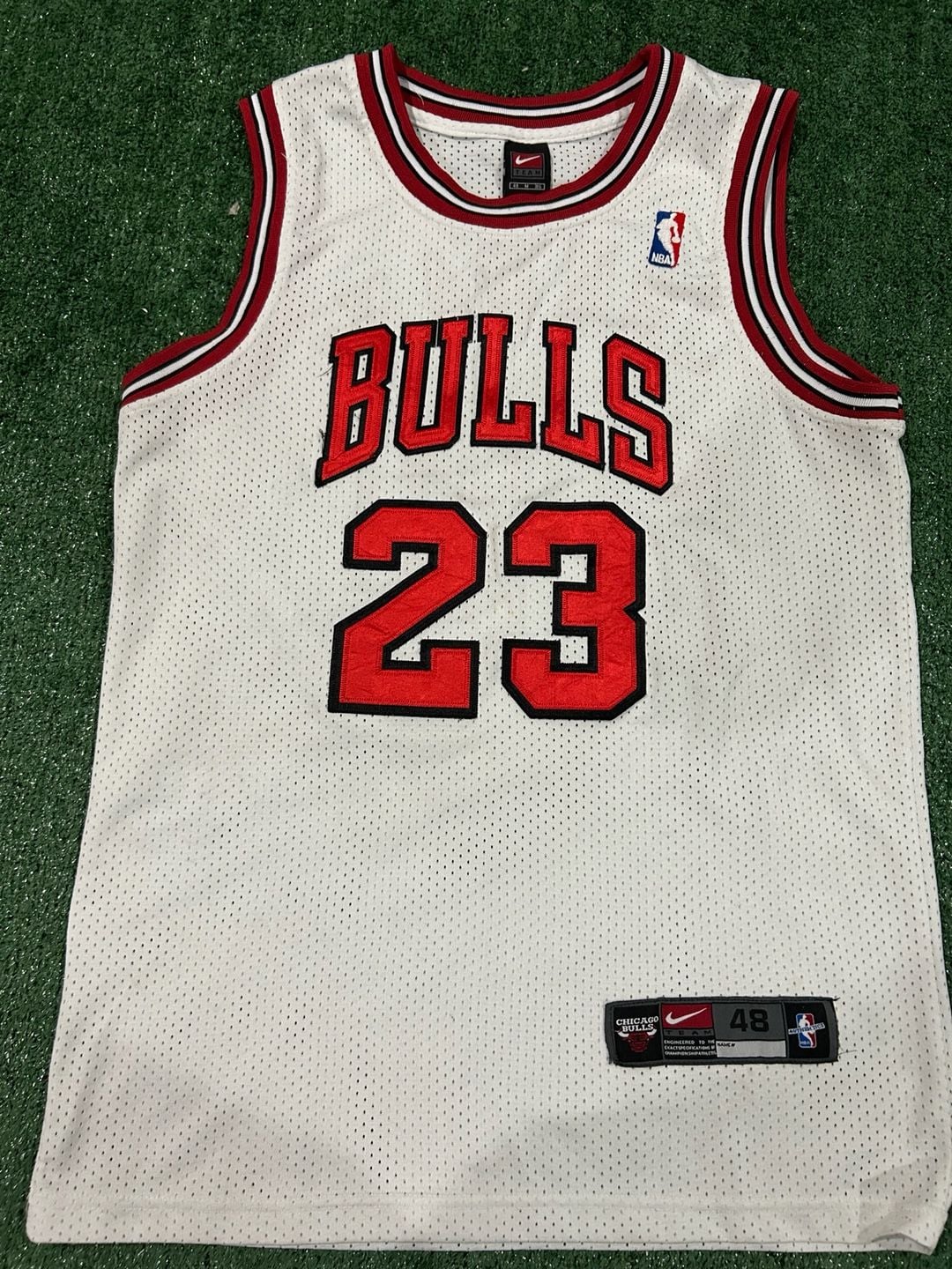 Nike Authentic Michael Jordan Chicago Bulls Jersey White 23 Size 48 2
