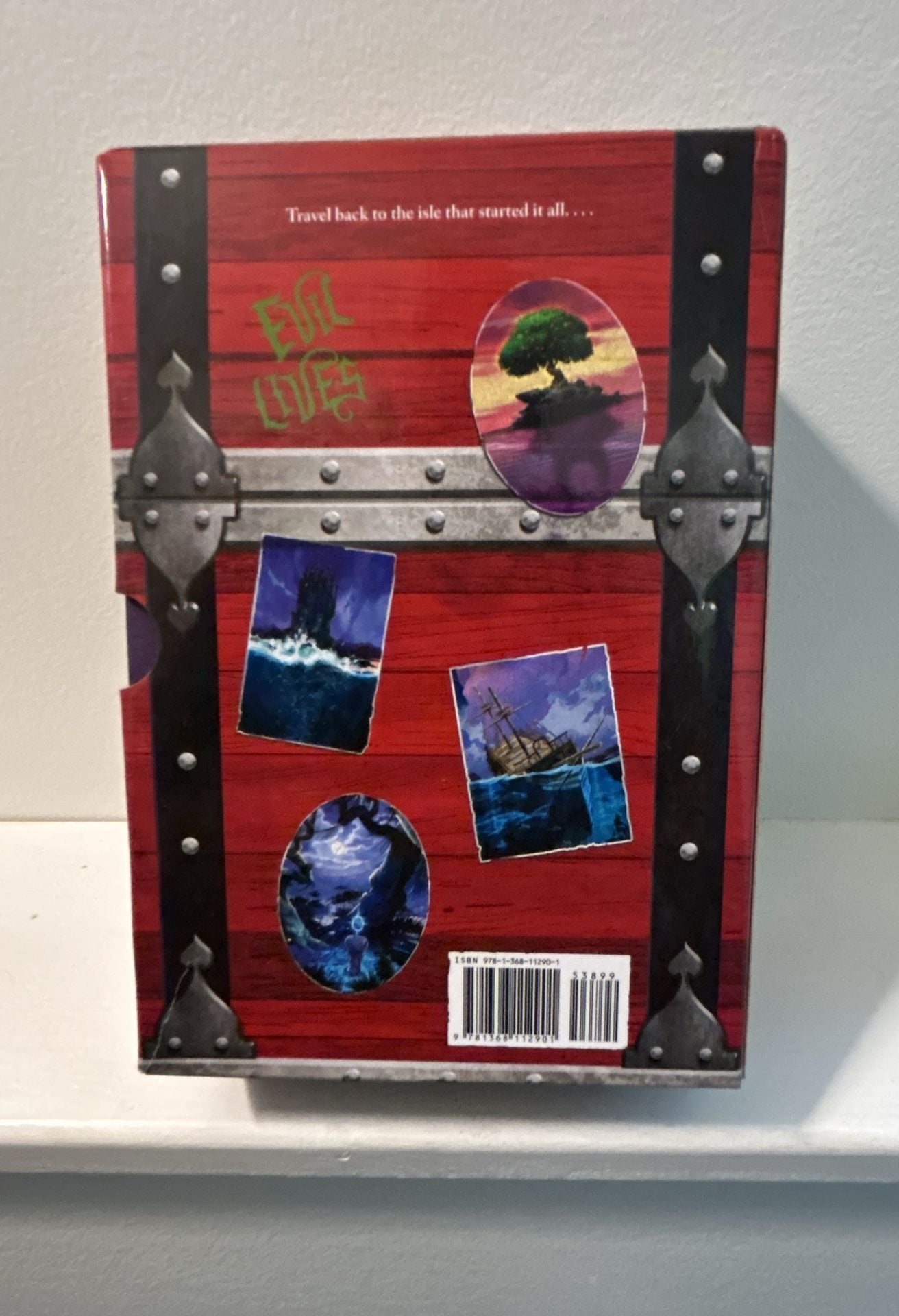 Disney Descendants The Isle of the Lost Four Paperback Box Set 3