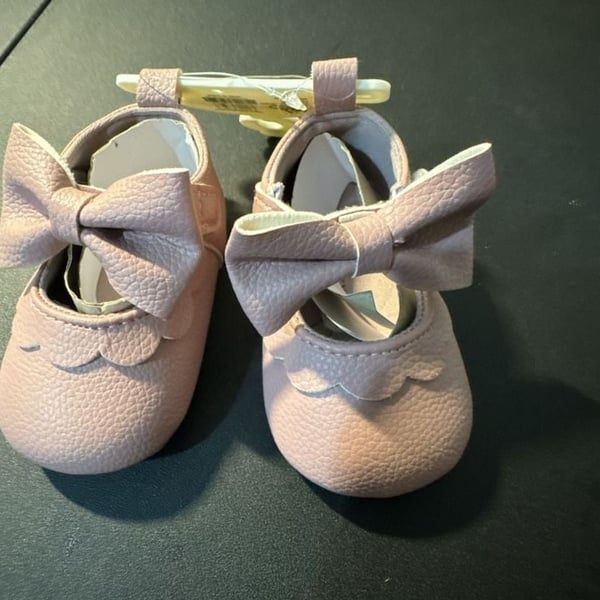 Lucky Brand Baby Girls Pink Bow Crib Shoes Size 2 (3-6M)