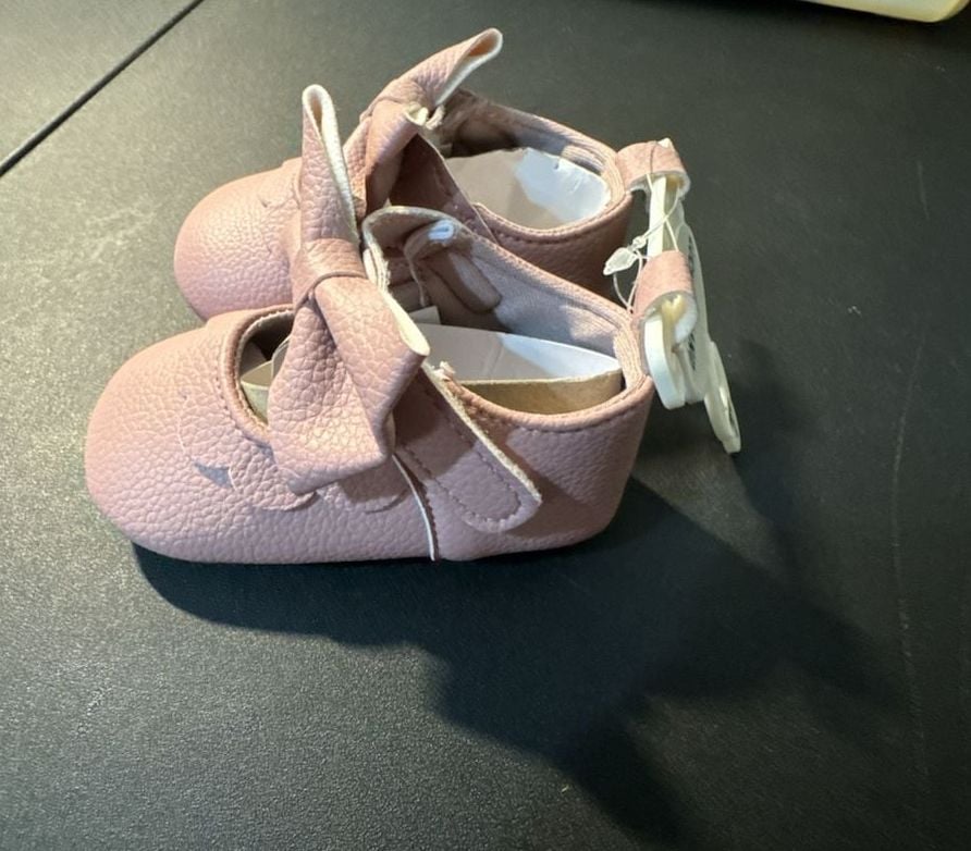 Lucky Brand Baby Girls Pink Bow Crib Shoes Size 2 (3-6M) 4