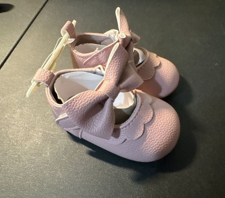 Lucky Brand Baby Girls Pink Bow Crib Shoes Size 2 (3-6M) 6