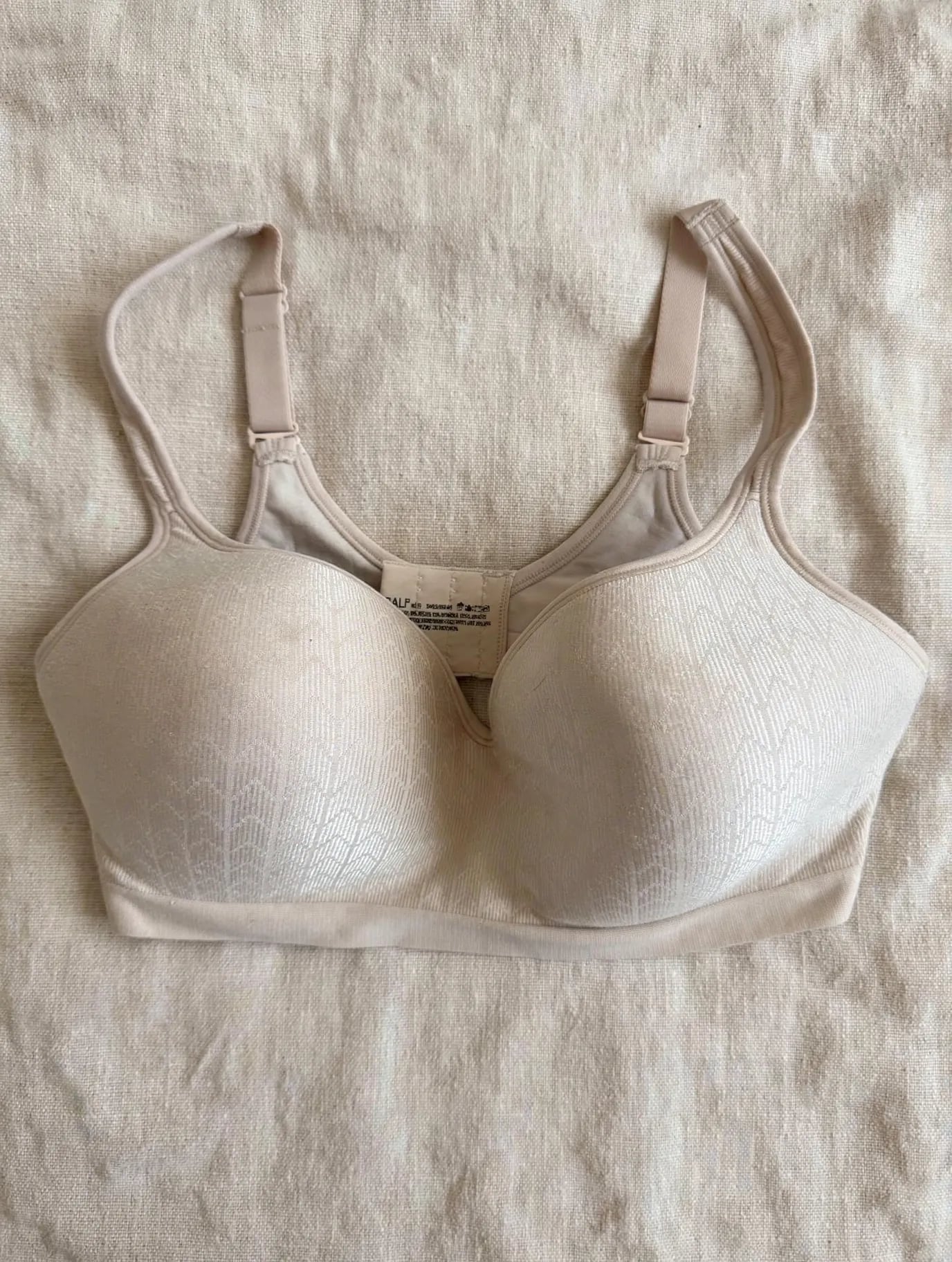 Bali Comfort Revolution 3463 Bras 40D Beige Wirefree Lot of 3 10