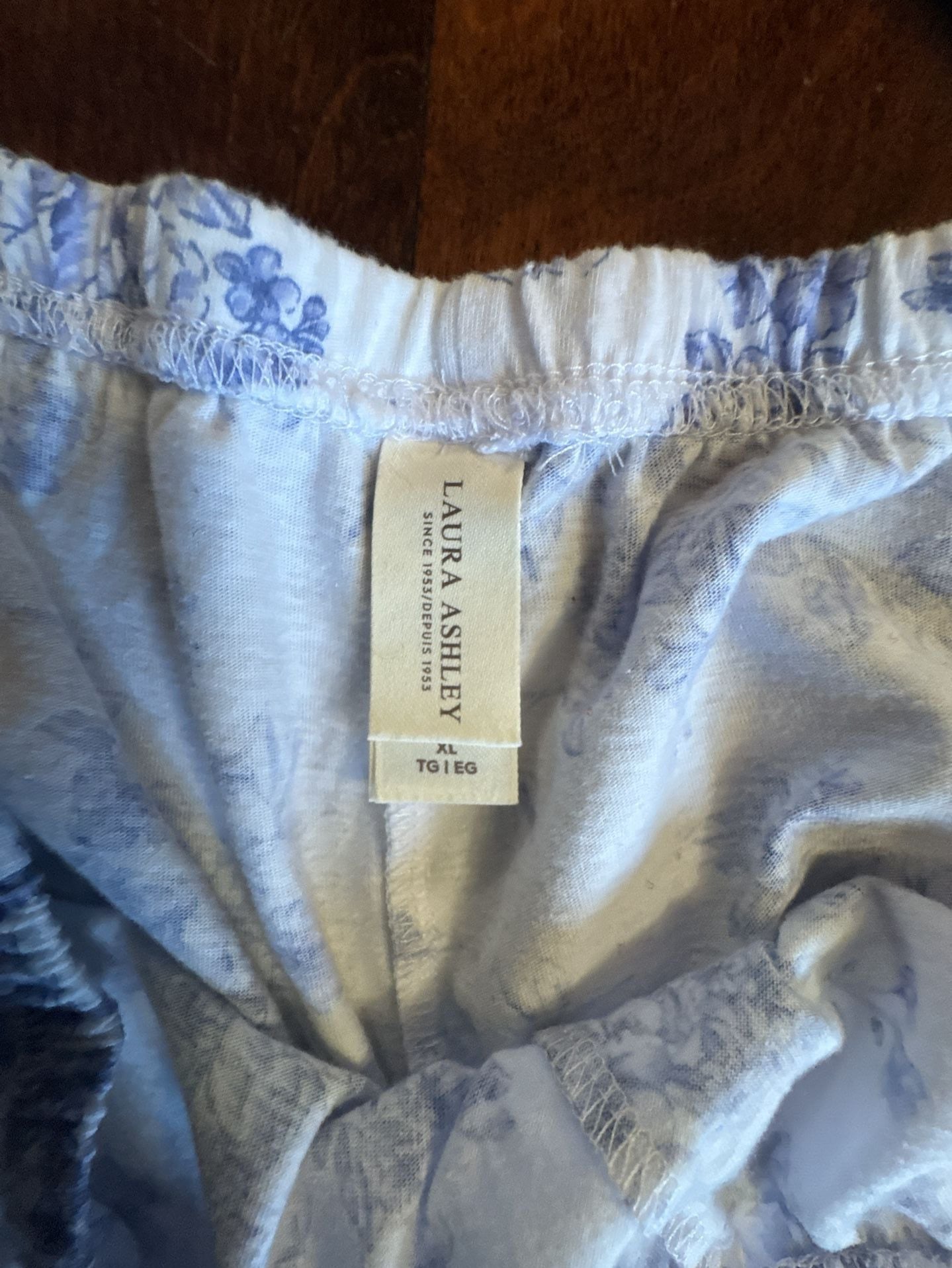 Laura Ashley Blue Floral Print Pajama Set 4