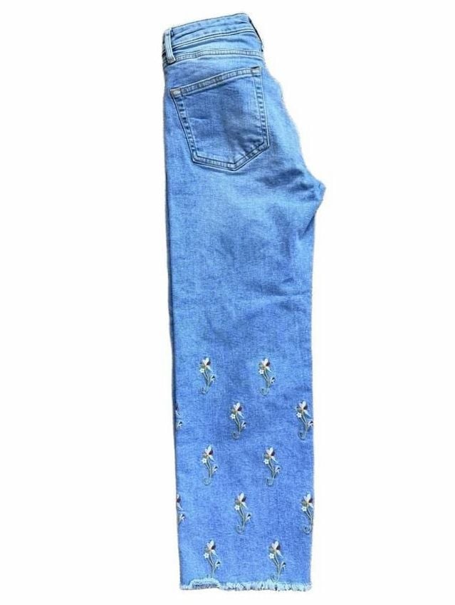 Pilcro and the Letterpress Floral Embroidered Crop Raw Hem Jeans Size 25 12