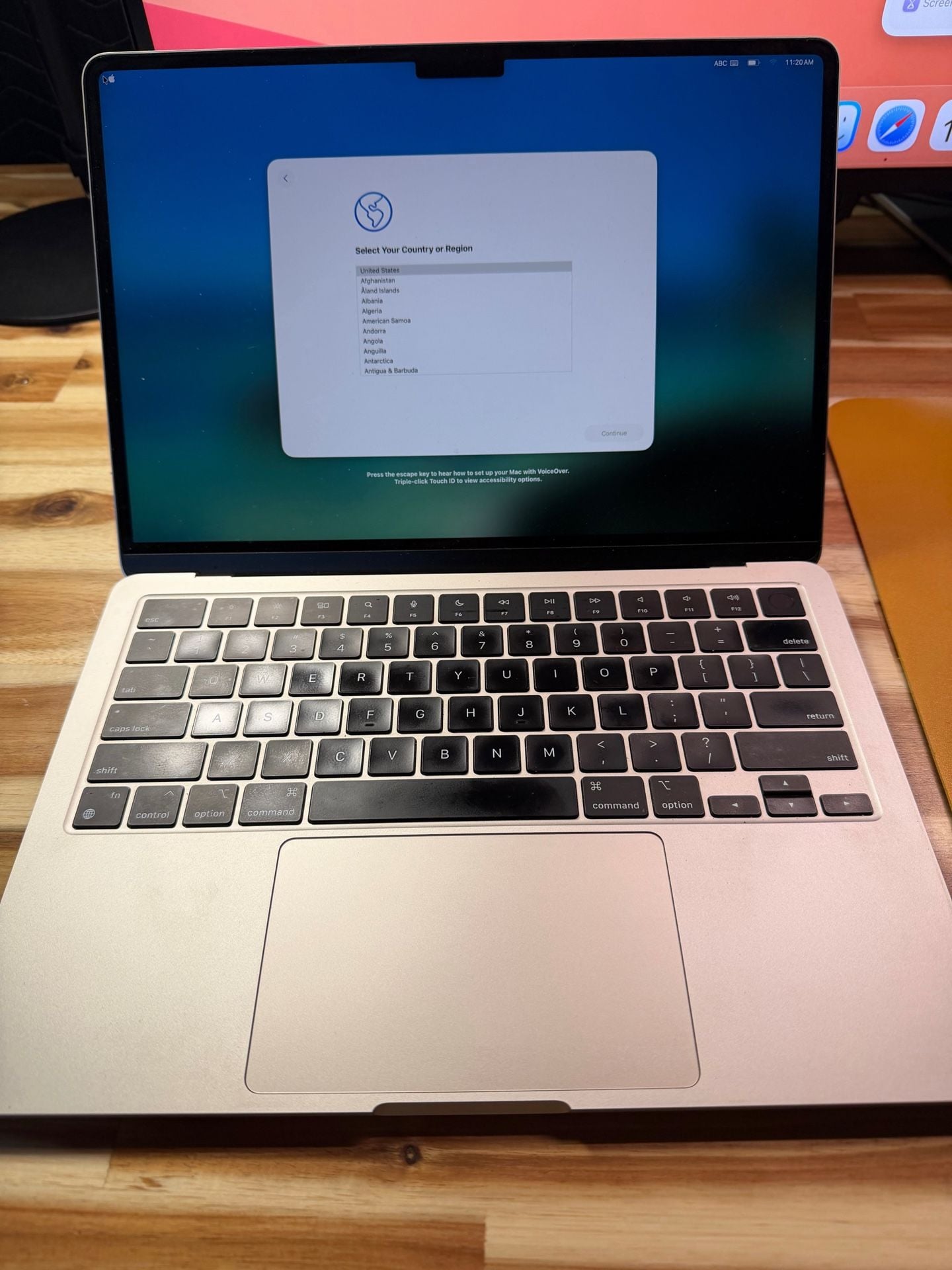Apple MacBook Air 13.6" M2 2022 8GB RAM 256GB SSD Starlight 2