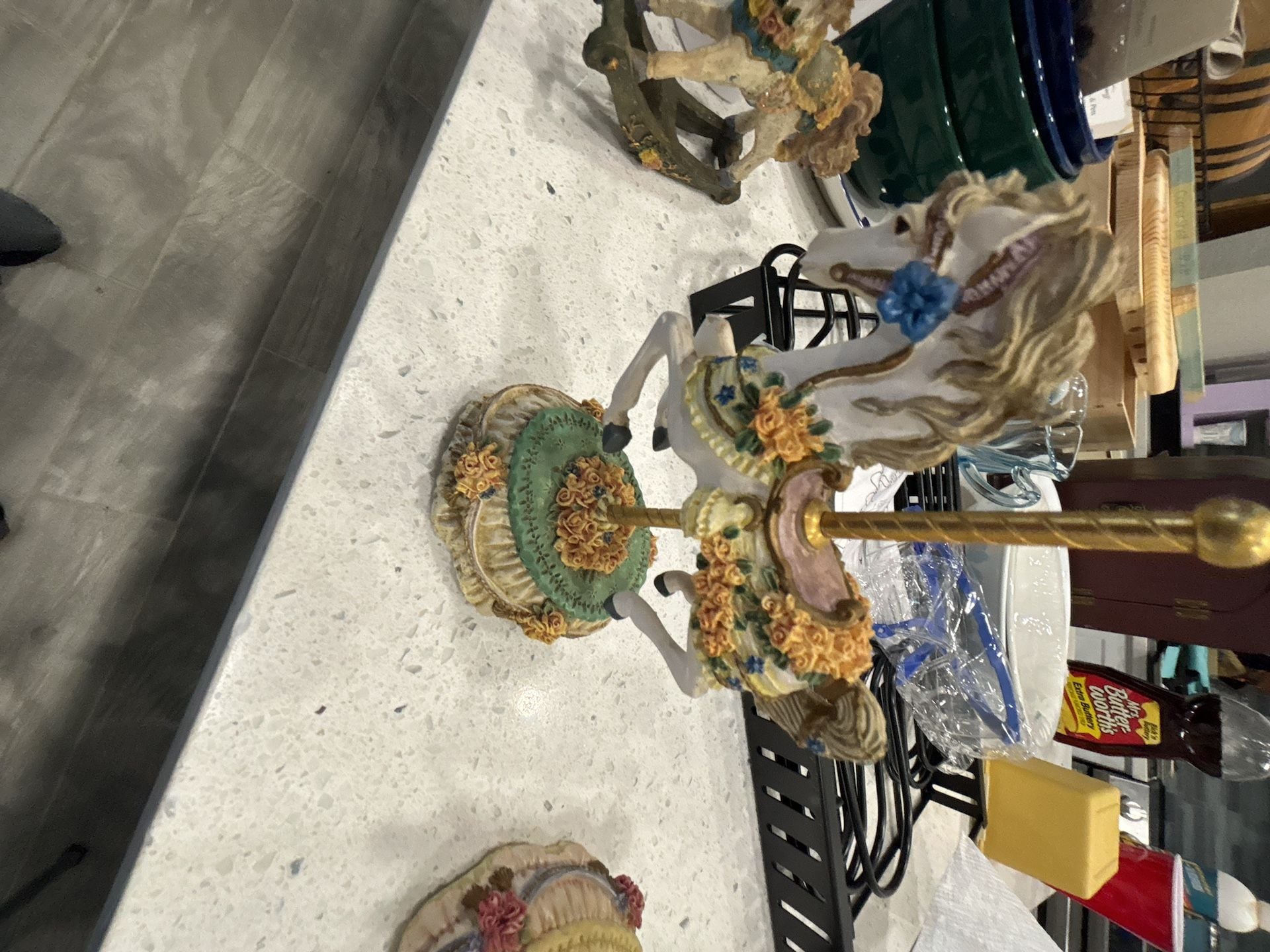 Lot of 4 Heritage House & Decorative Collection – One Missing Stand and 2 Tins
2