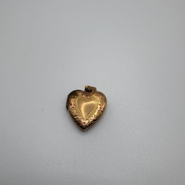 Vintage 10K Yellow Gold Engraved Heart Locket Pendant