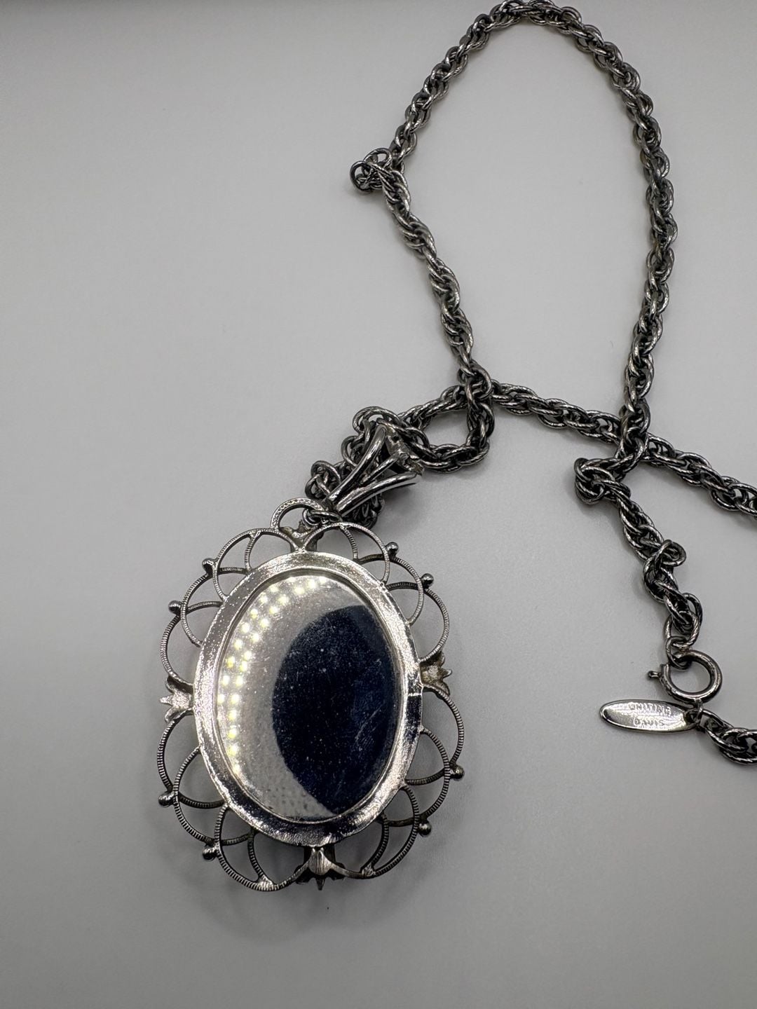 Whiting & Davis Vintage Silver Tone Mirrored Cameo Pendant Necklace 3
