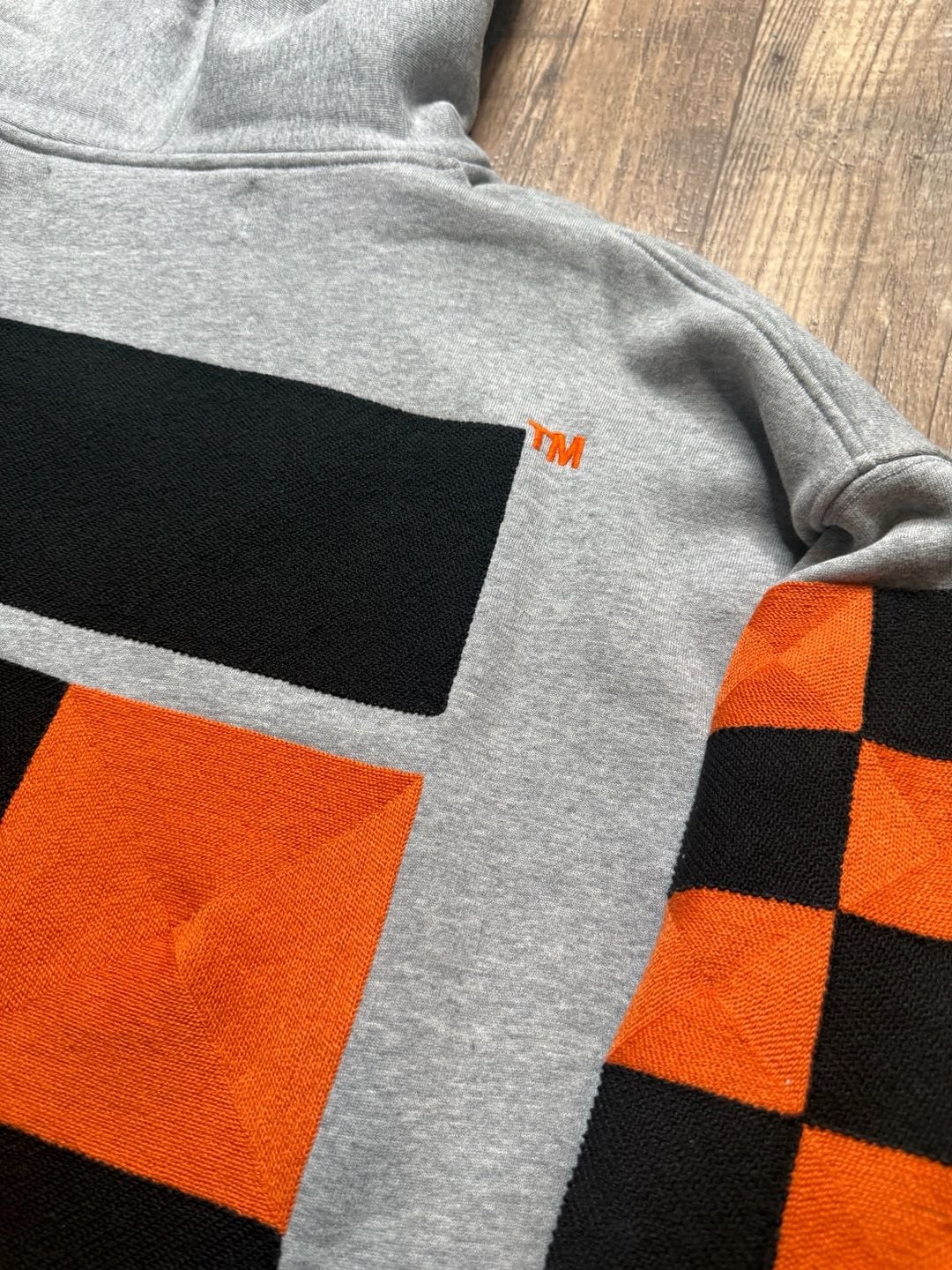 Off-White Seeing Things Checkered Sleeve Hoodie Grey Orange 9
